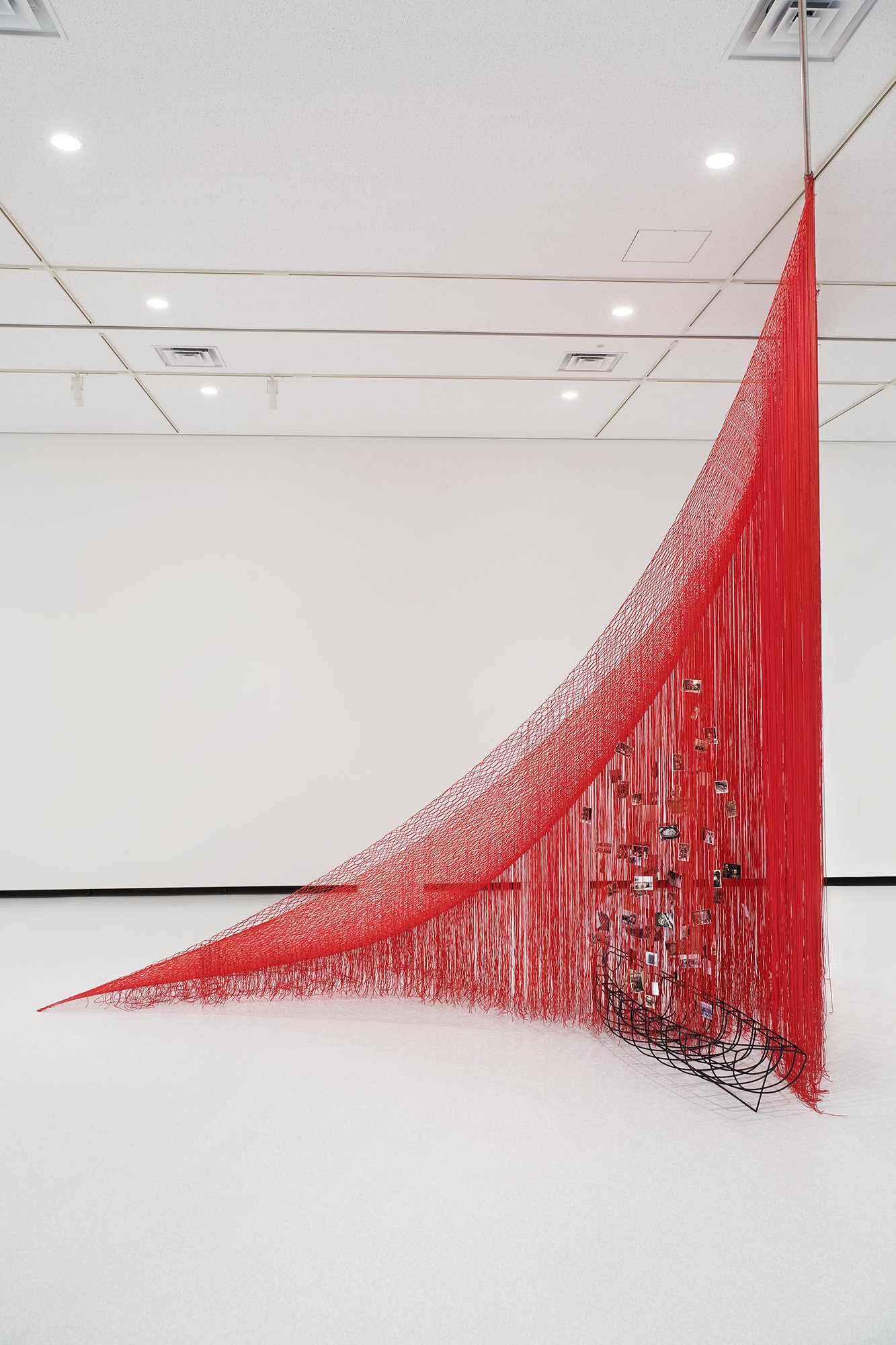 CHIHARU SHIOTA–塩田千春 CHIHARU SHIOTA–塩田千春